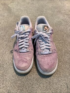 Nike Air Force 1 Suede Low-Top Sneakers in Lavender and White 10